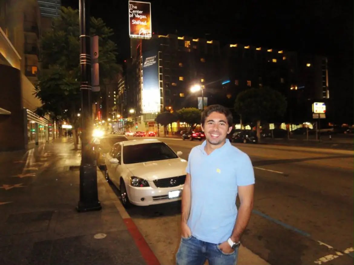 Bruno mais jovem em uma viagem pelos Estados Unidos
